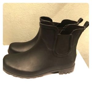 Torrid Black Ankle Rain Boot size 10W (used twice)